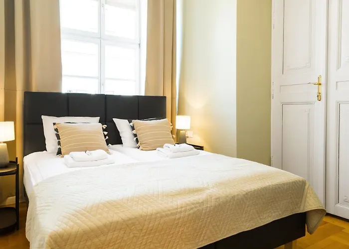 Glamorous In Heart Of Old Town Apartman *