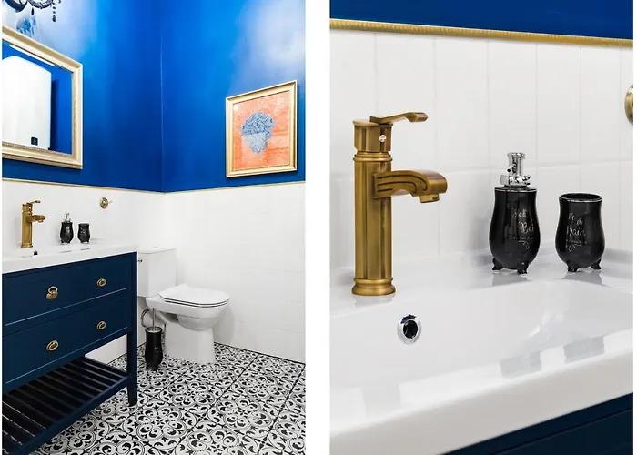 Glamorous In Heart Of Old Town